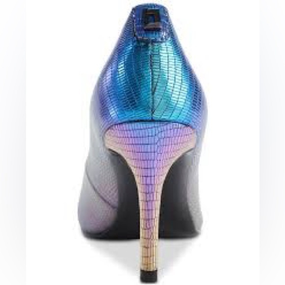 Royale Pointed Toe Pump (Women)
KARL LAGERFELD PARIS - Picture 4 of 11